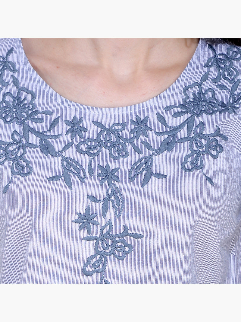 Zuwi Blue and White Embroidered Woman Top - MissGudi